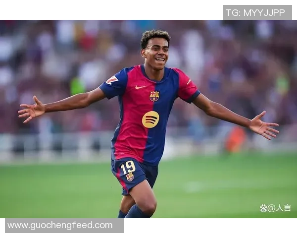 足球球星独特走姿分析 探究其背后隐藏的个性与魅力